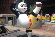 【动画影视人物】“和平谷”阿宝形象功夫熊猫玻璃钢雕塑