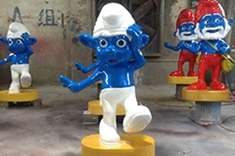 【动画人物】蓝精灵笨笨雕塑：笨笨的造型，可爱的动作，怎一个“萌萌哒”了得？