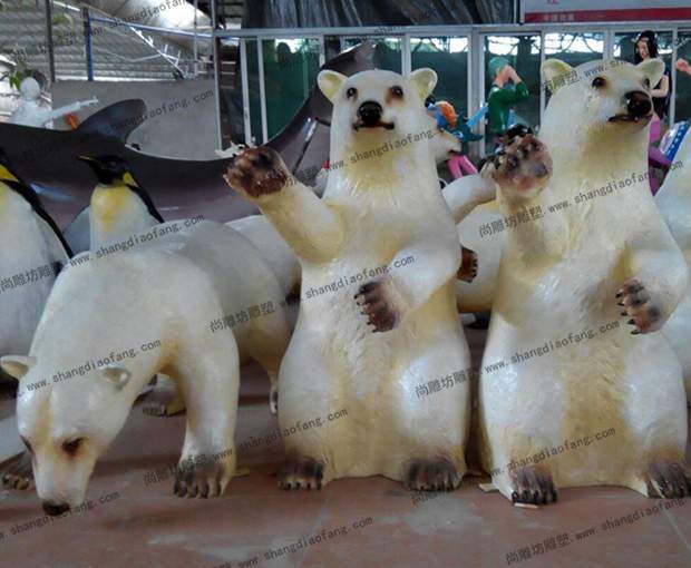 北极熊雕塑1