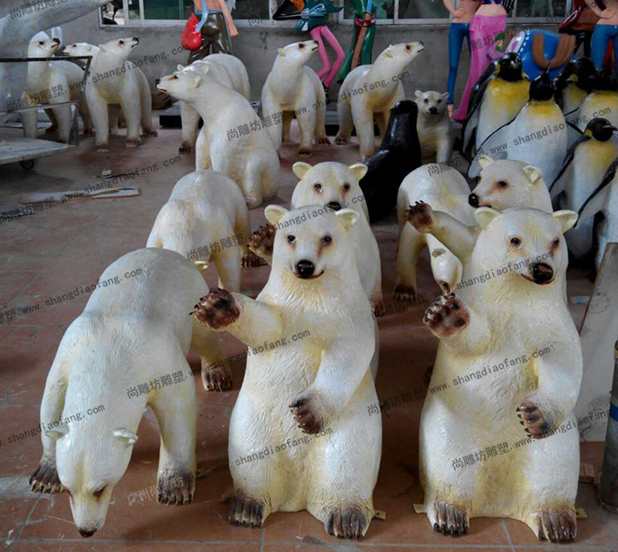 北极熊雕塑2