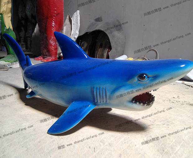 玻璃钢鲨鱼雕塑2