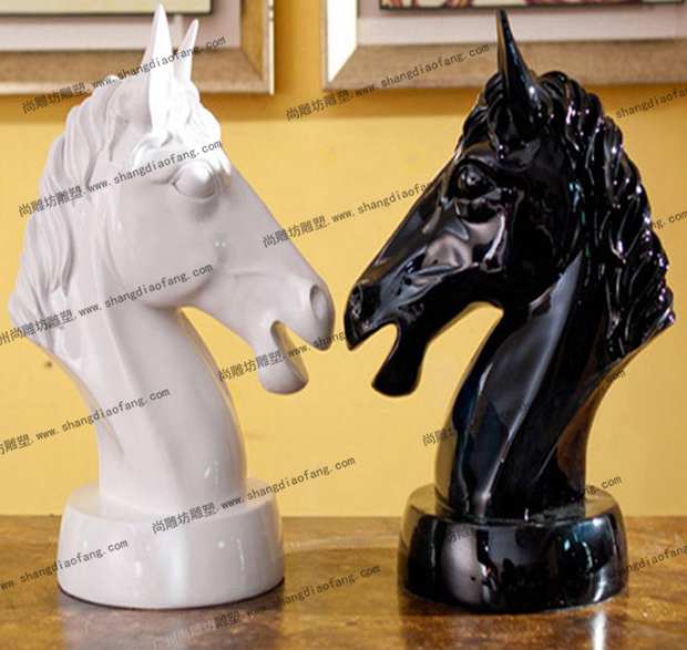 玻璃钢马头雕塑黑色和白色