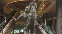 【商业广场】商业街三羊开泰之胖女人创意仿铜雕塑