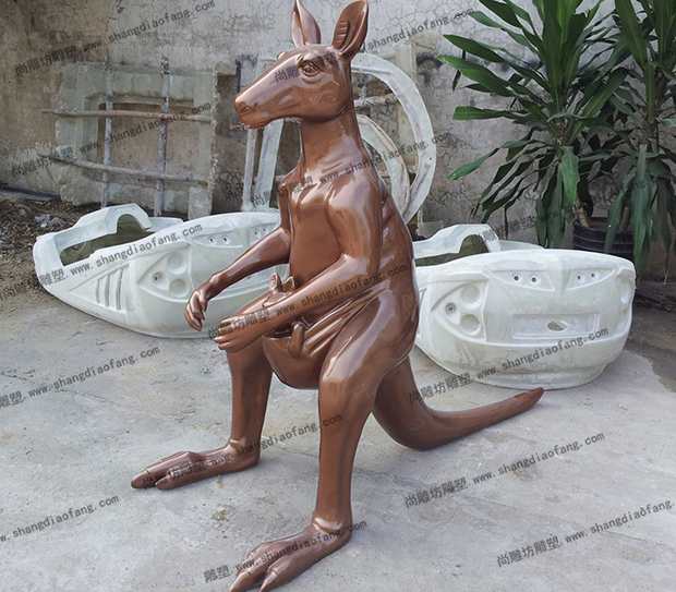 仿铜袋鼠雕塑3