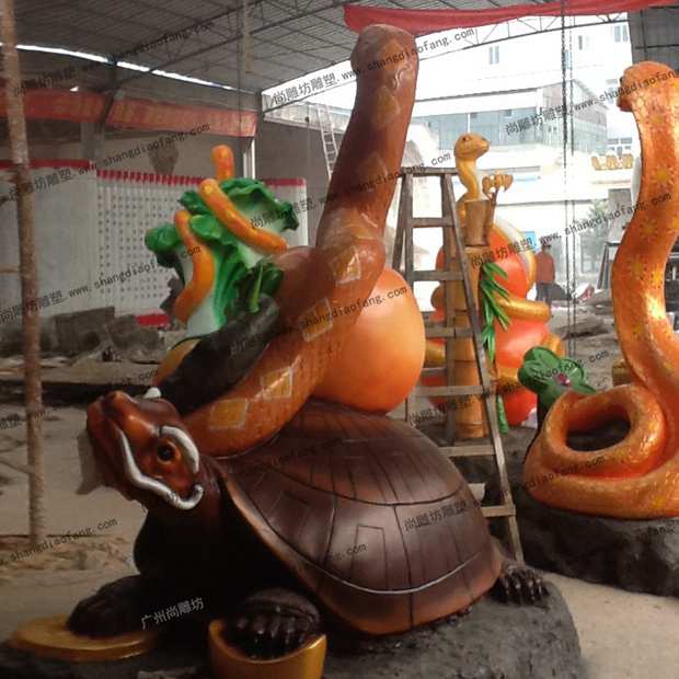 蛇与神龟雕塑