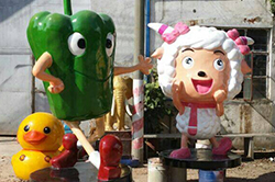 【仿真生态植物】卡通辣椒雕塑，一个多麽有喜感的蔬菜雕塑